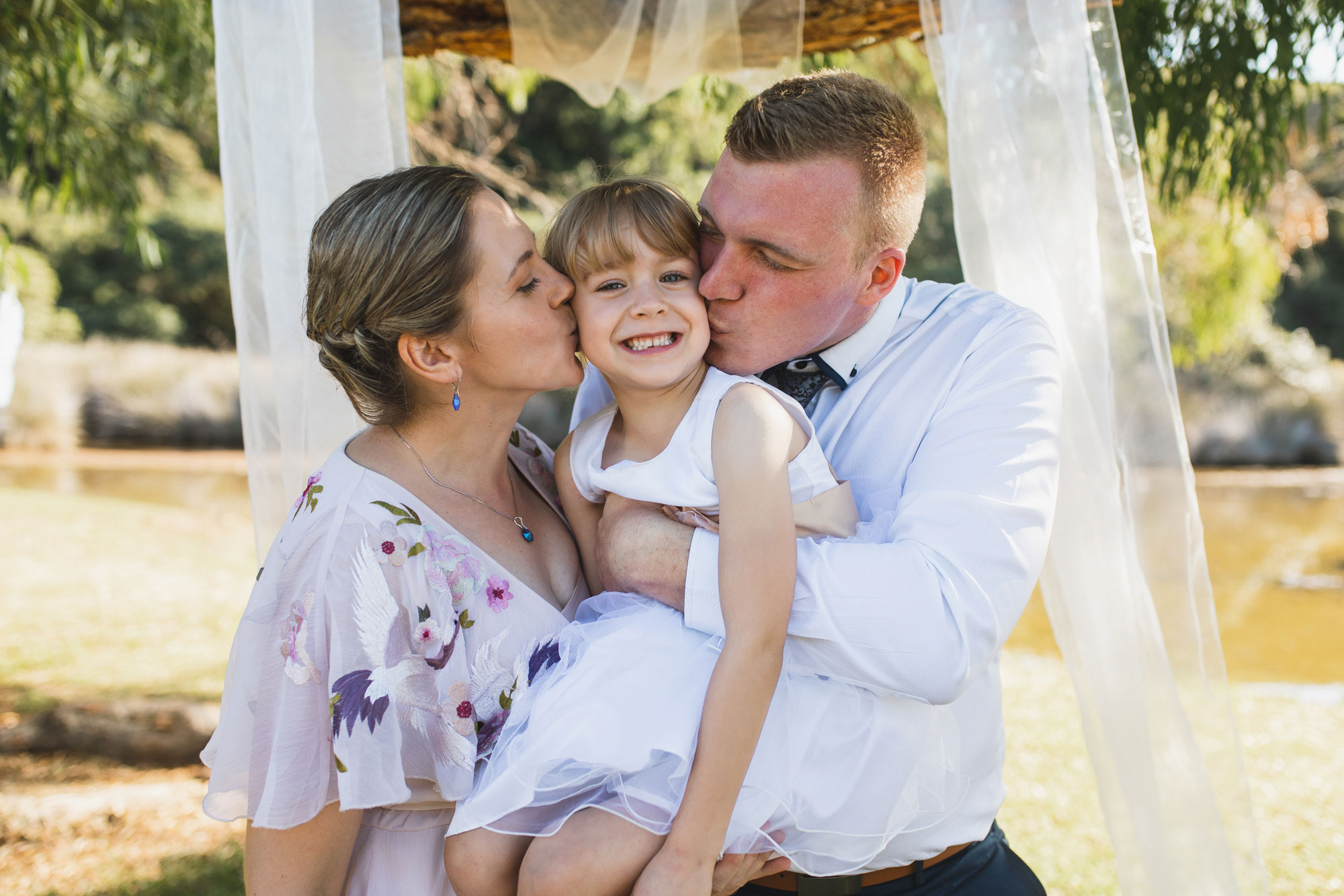 auckland tawharanui lodge wedding family photo