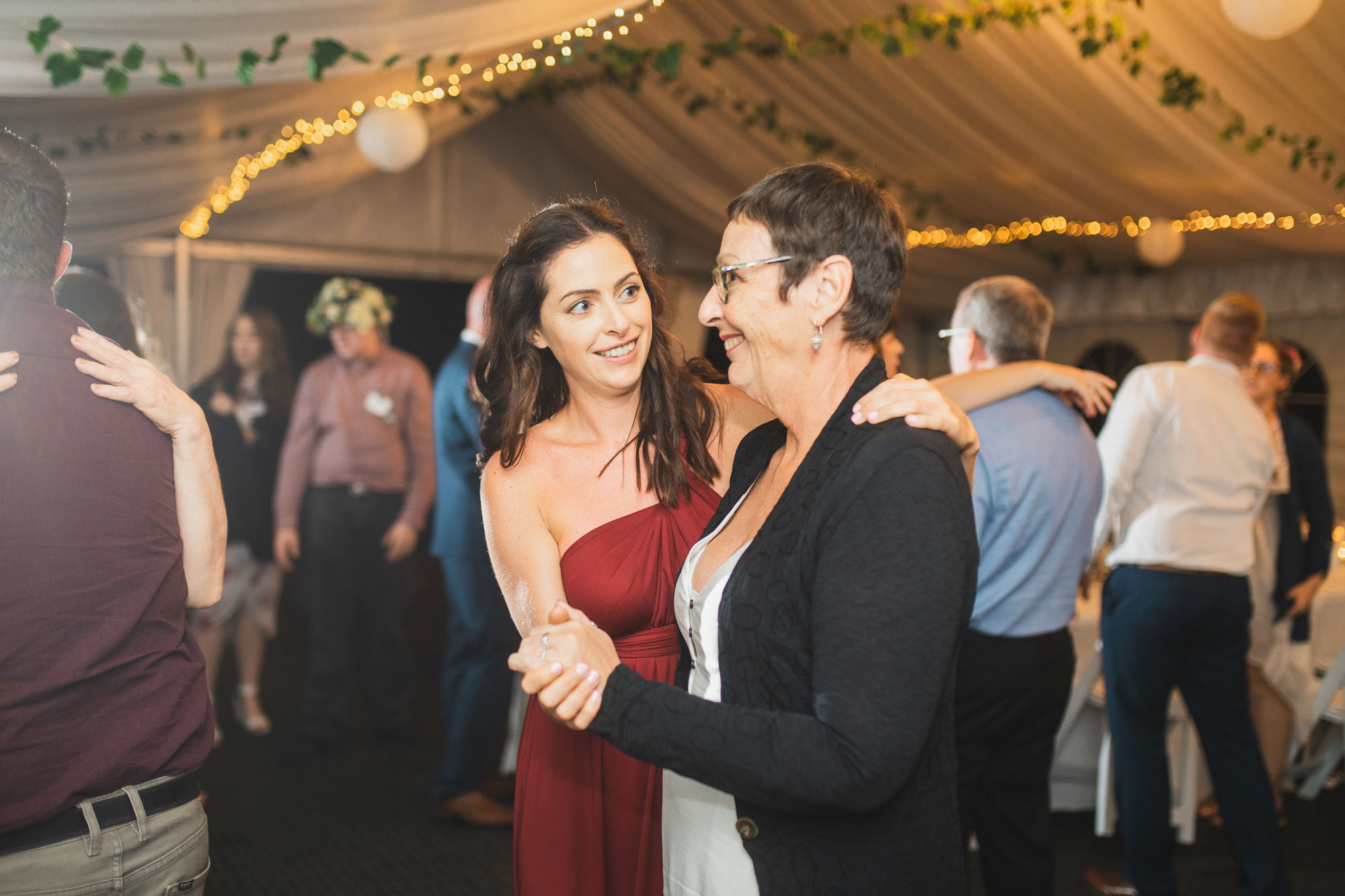 auckland tawharanui lodge wedding bridesmaids dancing