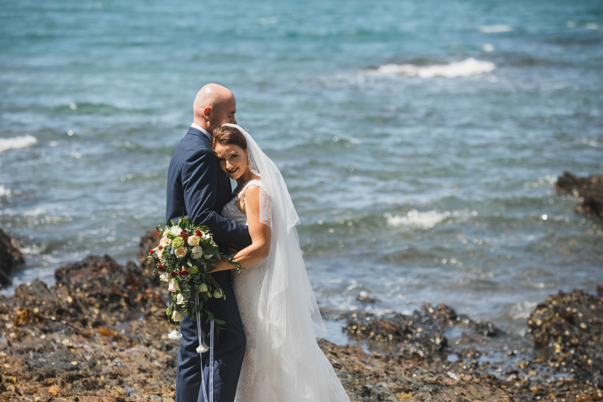 tawharanui regional park wedding photo