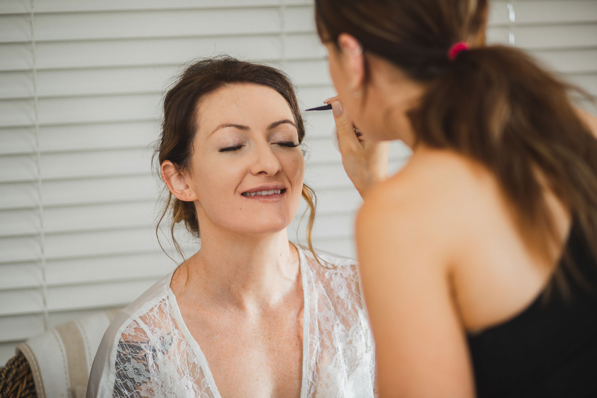 auckland wedding bride getting ready