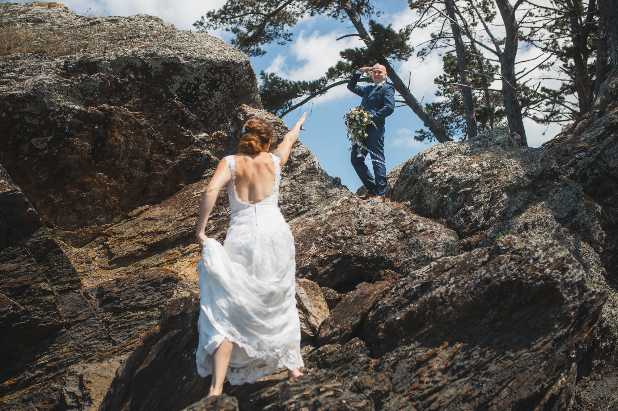 tawharanui regional park couple photo