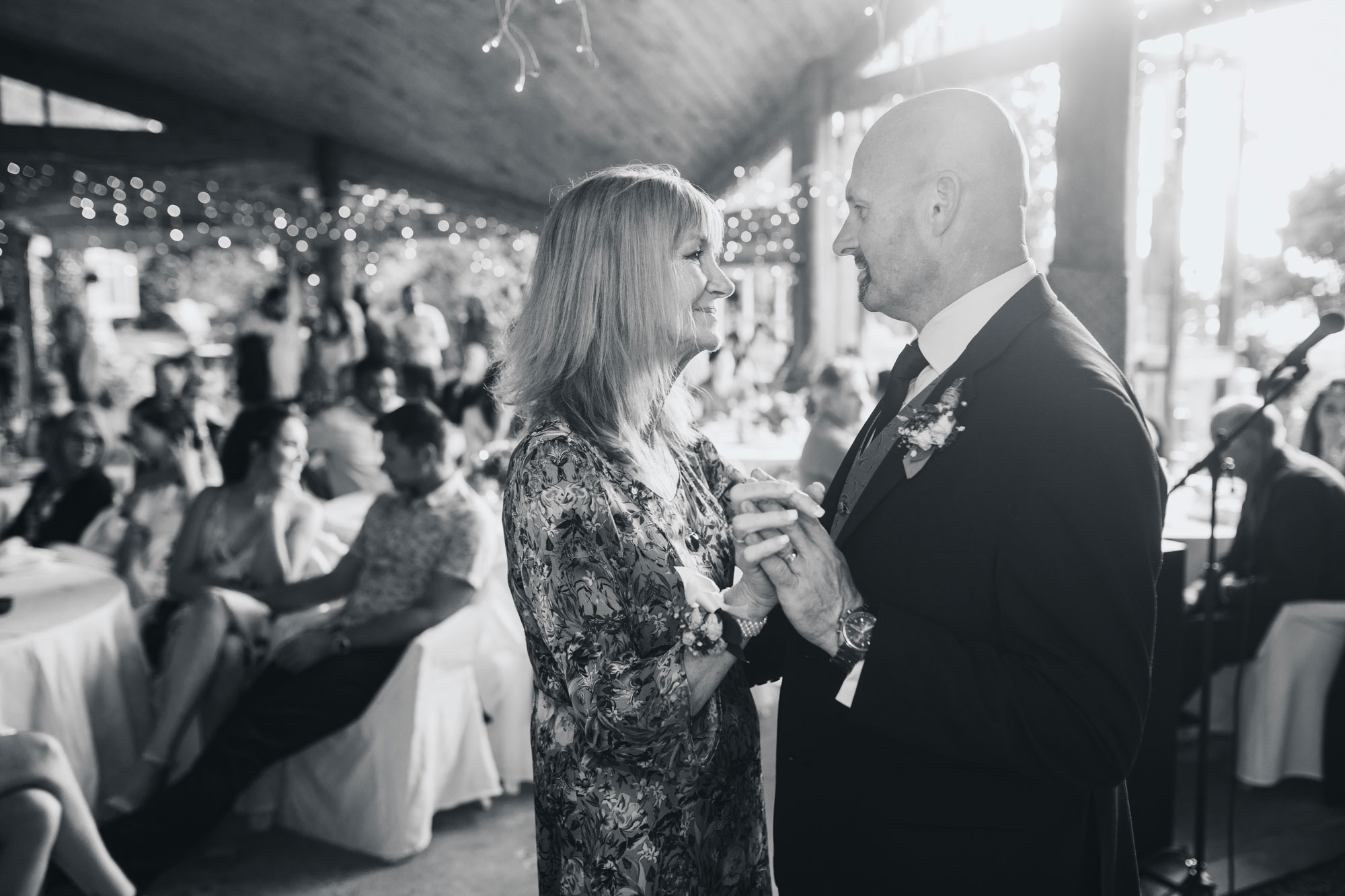 groom and mother dance