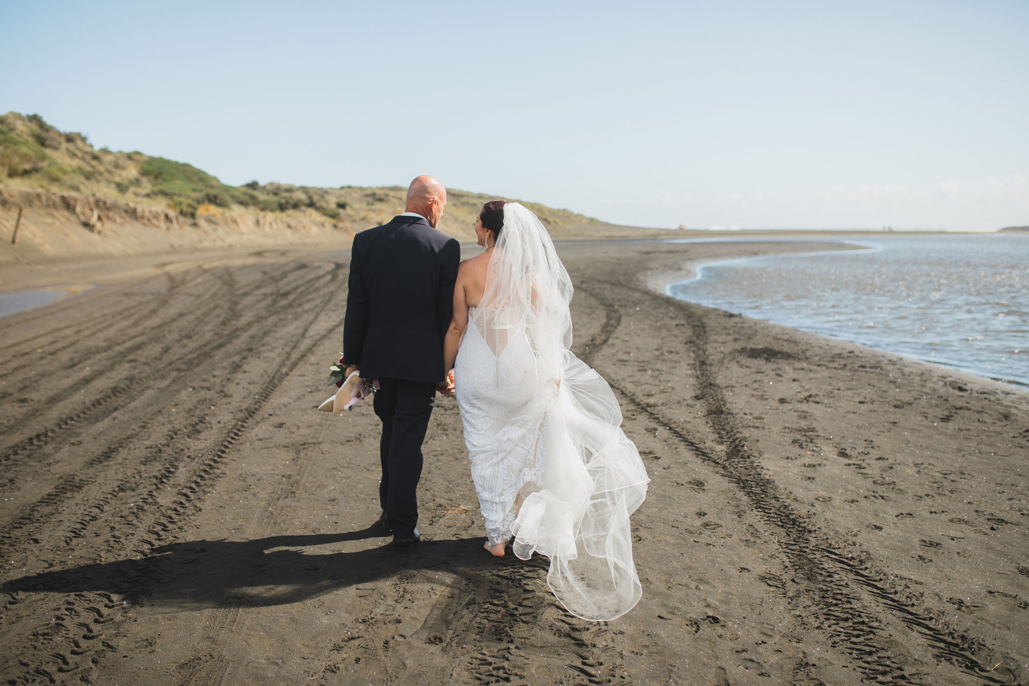 bethells beach wedding photo