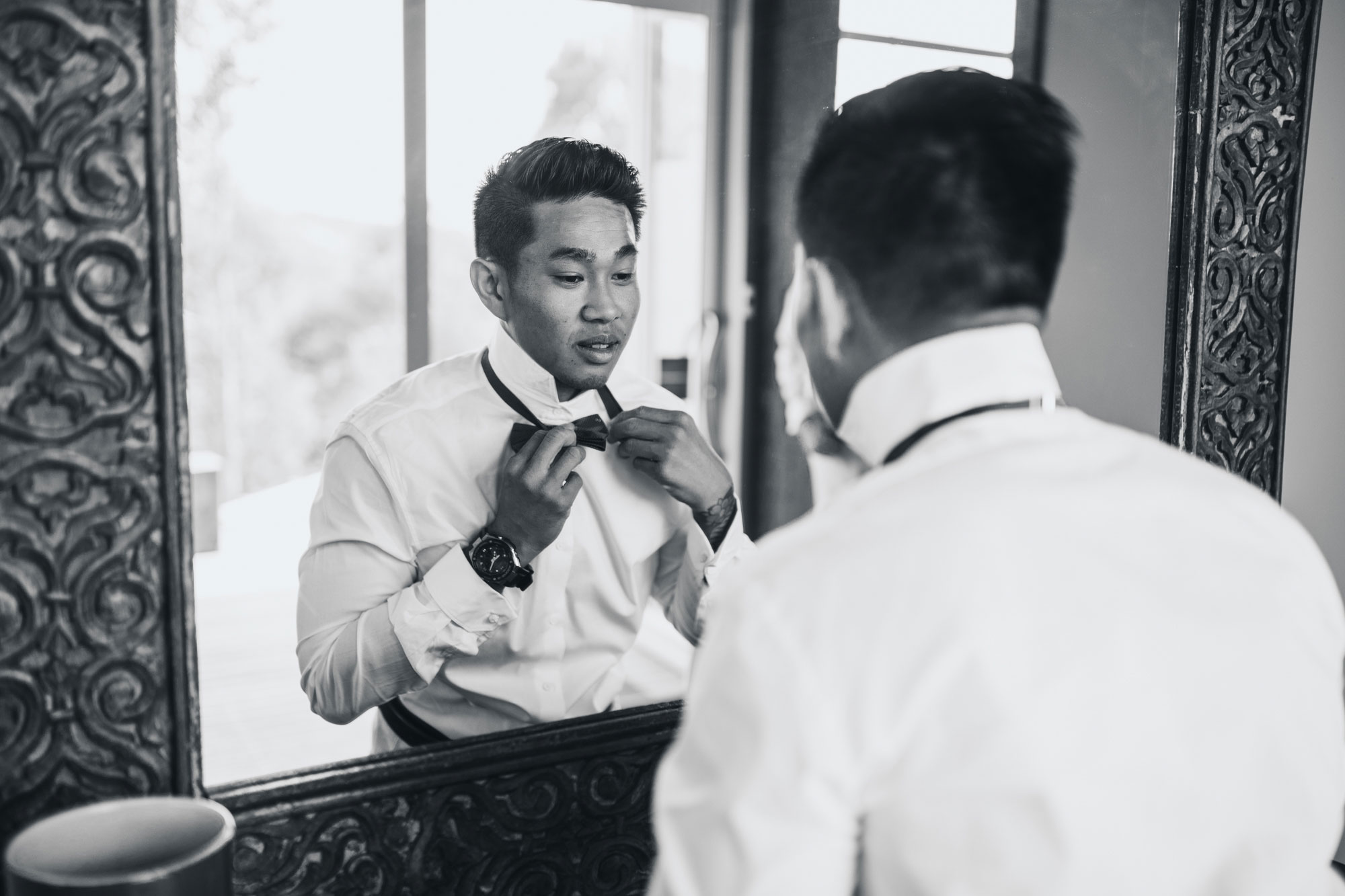 hawke's bay wedding groomsman getting ready