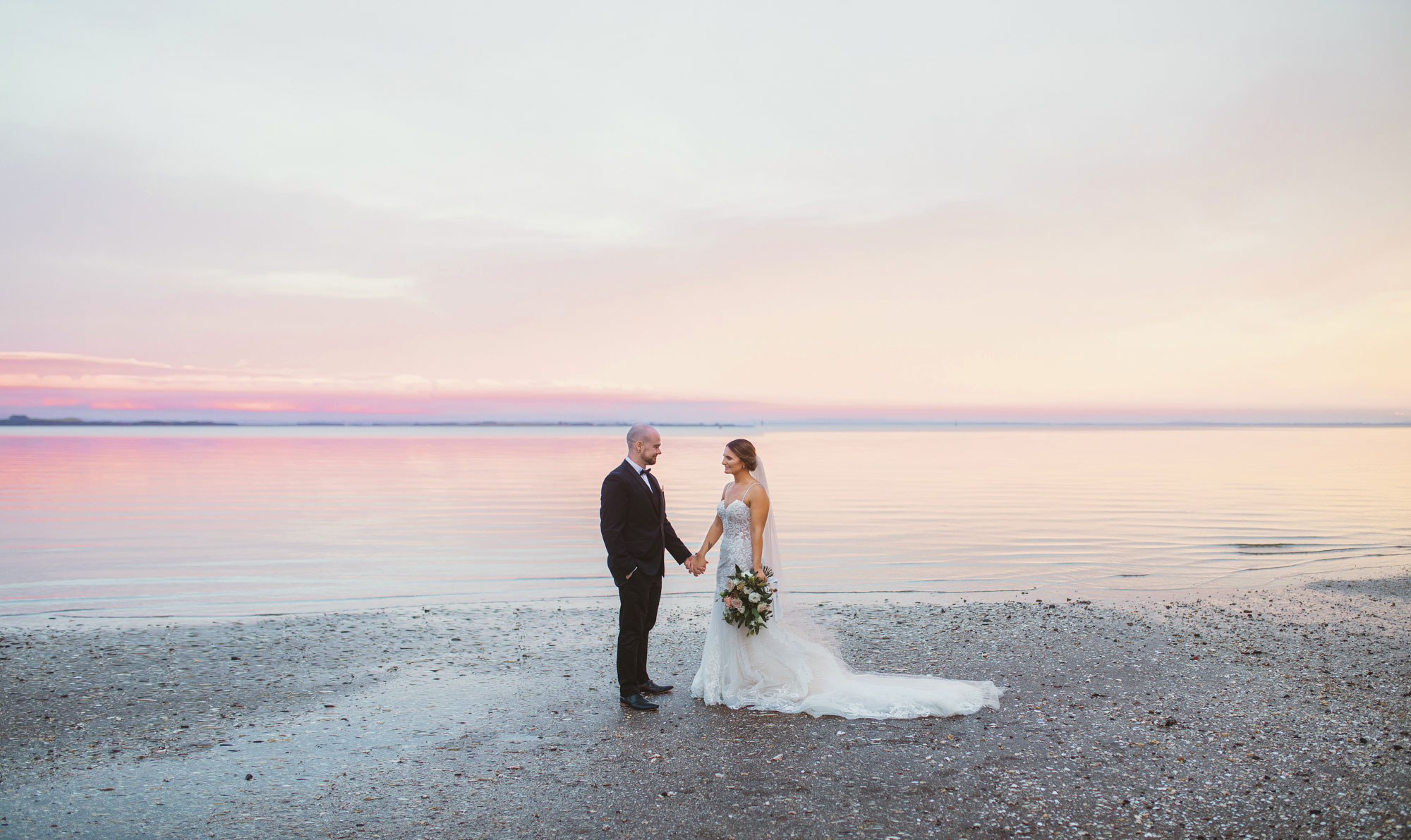 auckland sunset wedding photo