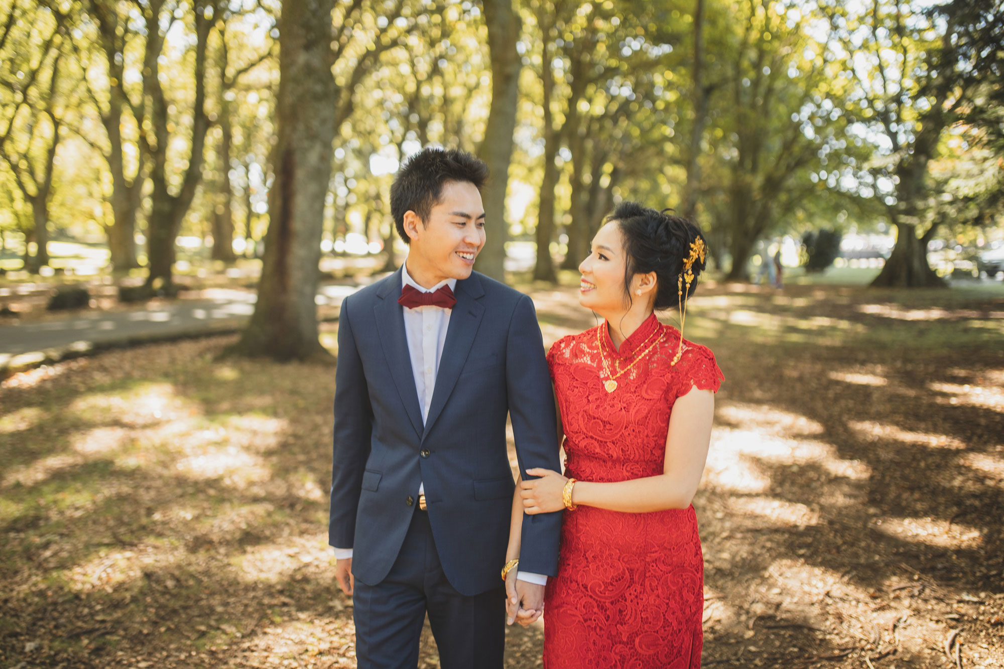 bride and groom cornwall park photo