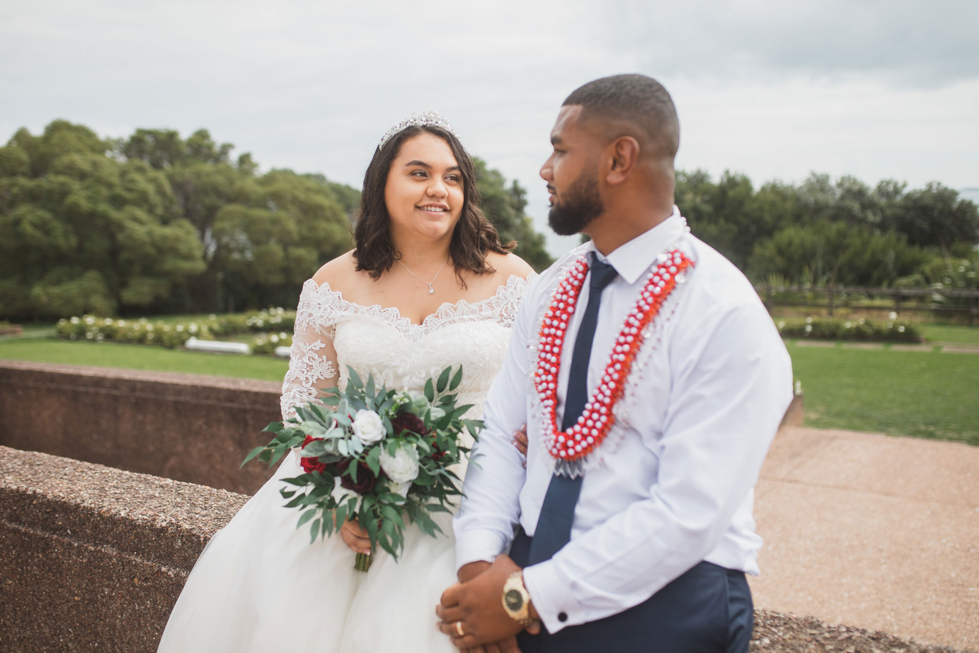 bride and groom photo at bastion point auckland