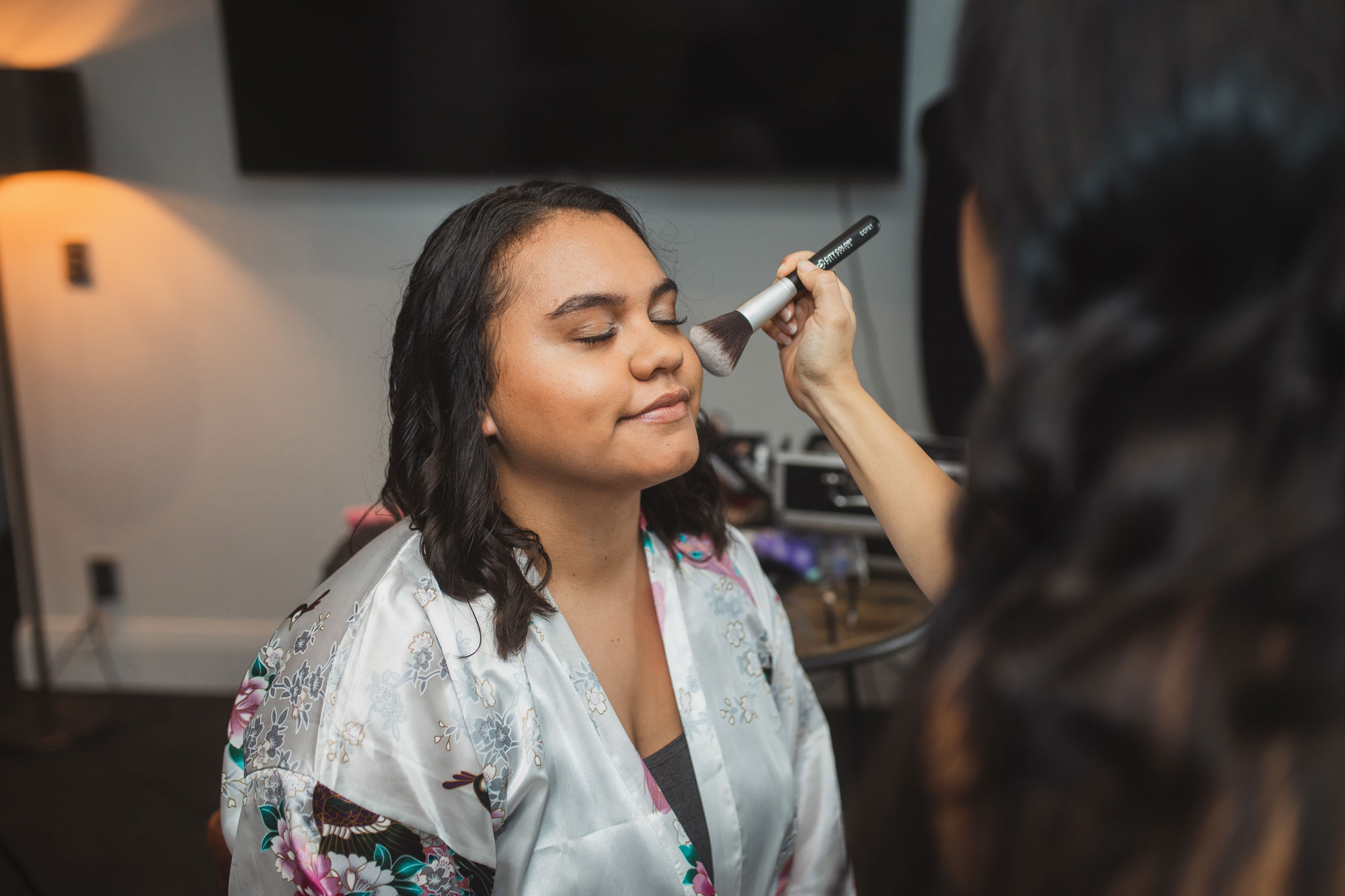 auckland wedding bride getting ready