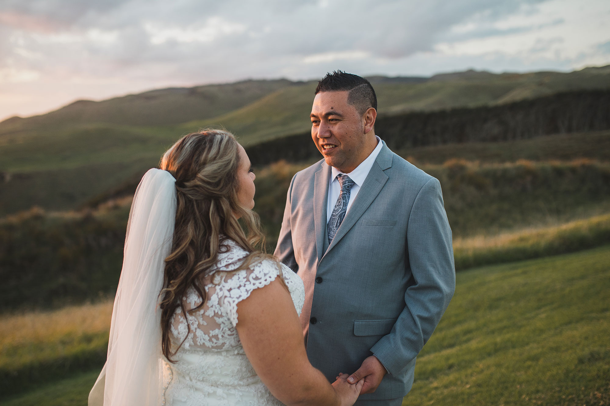 bride and groom sunset photo