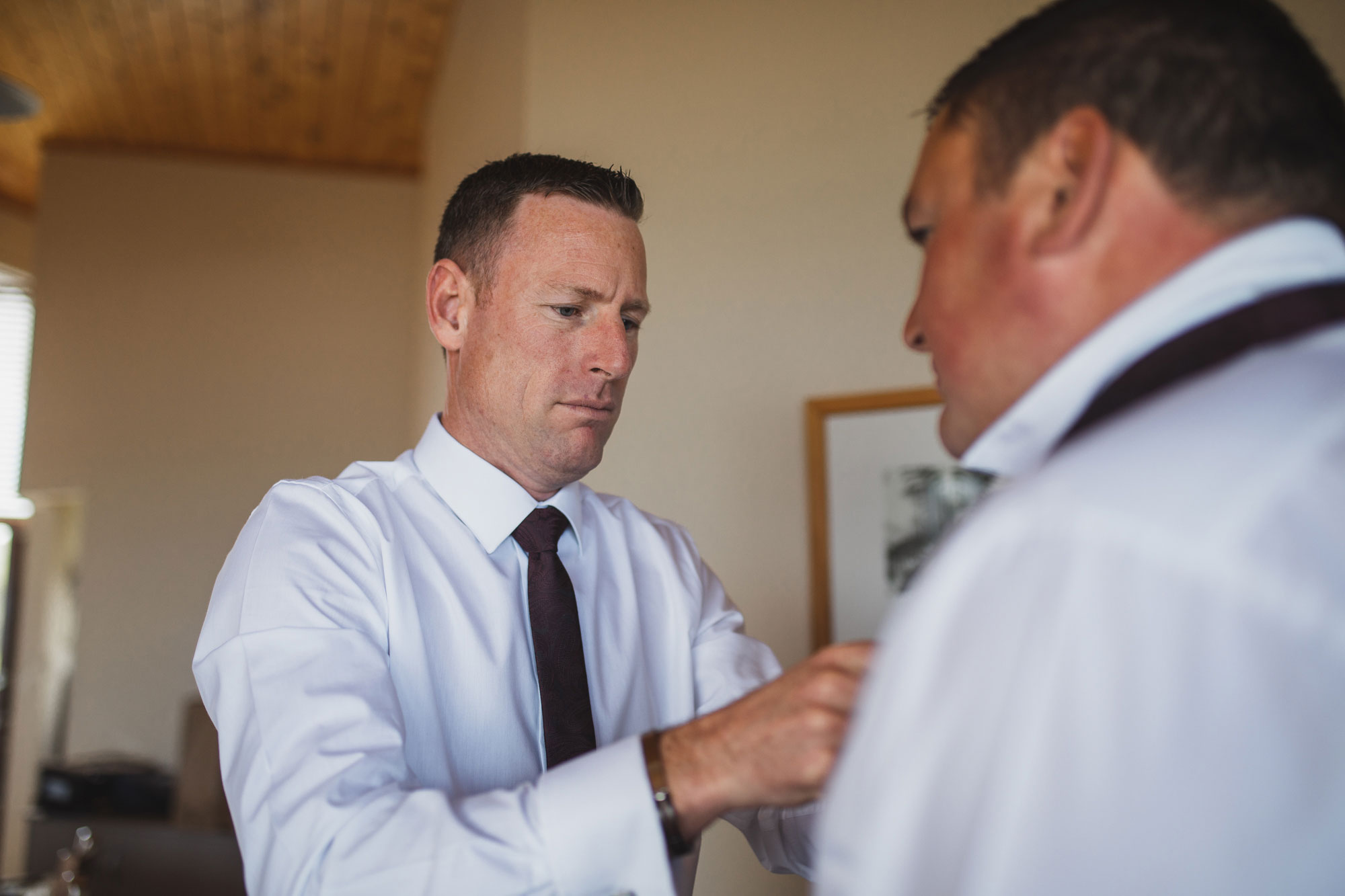 groomsmen getting ready