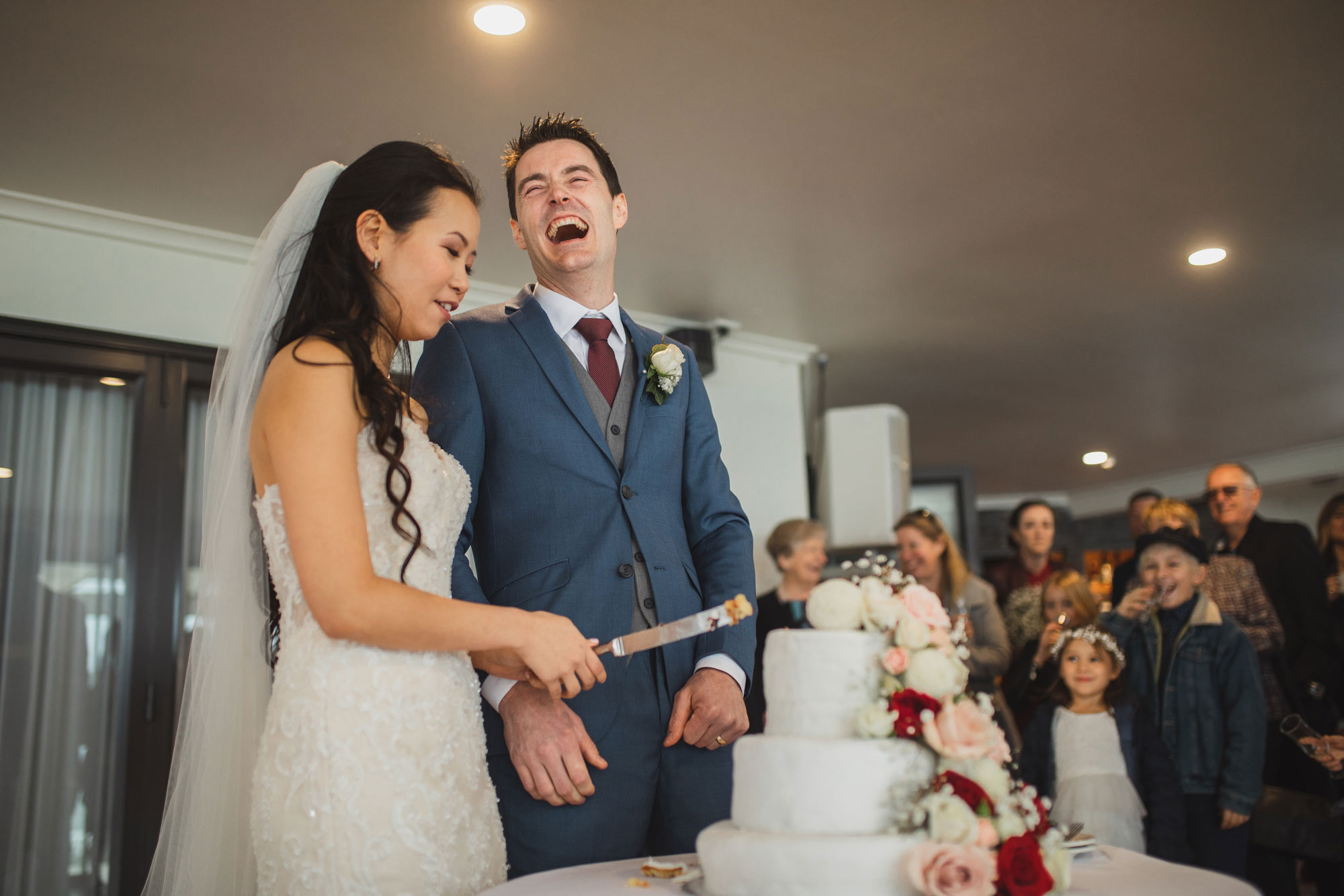 wedding cake cutting at castaways