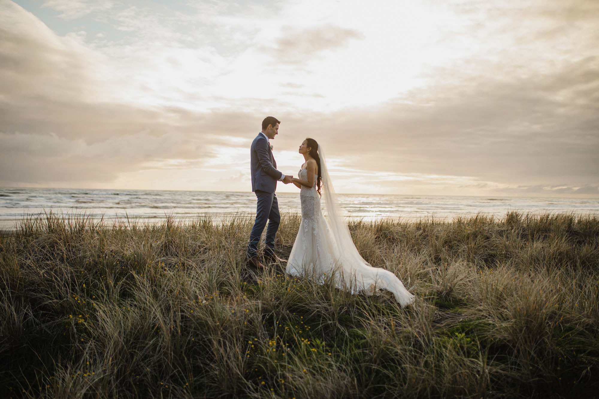 castaways resort beach wedding photo