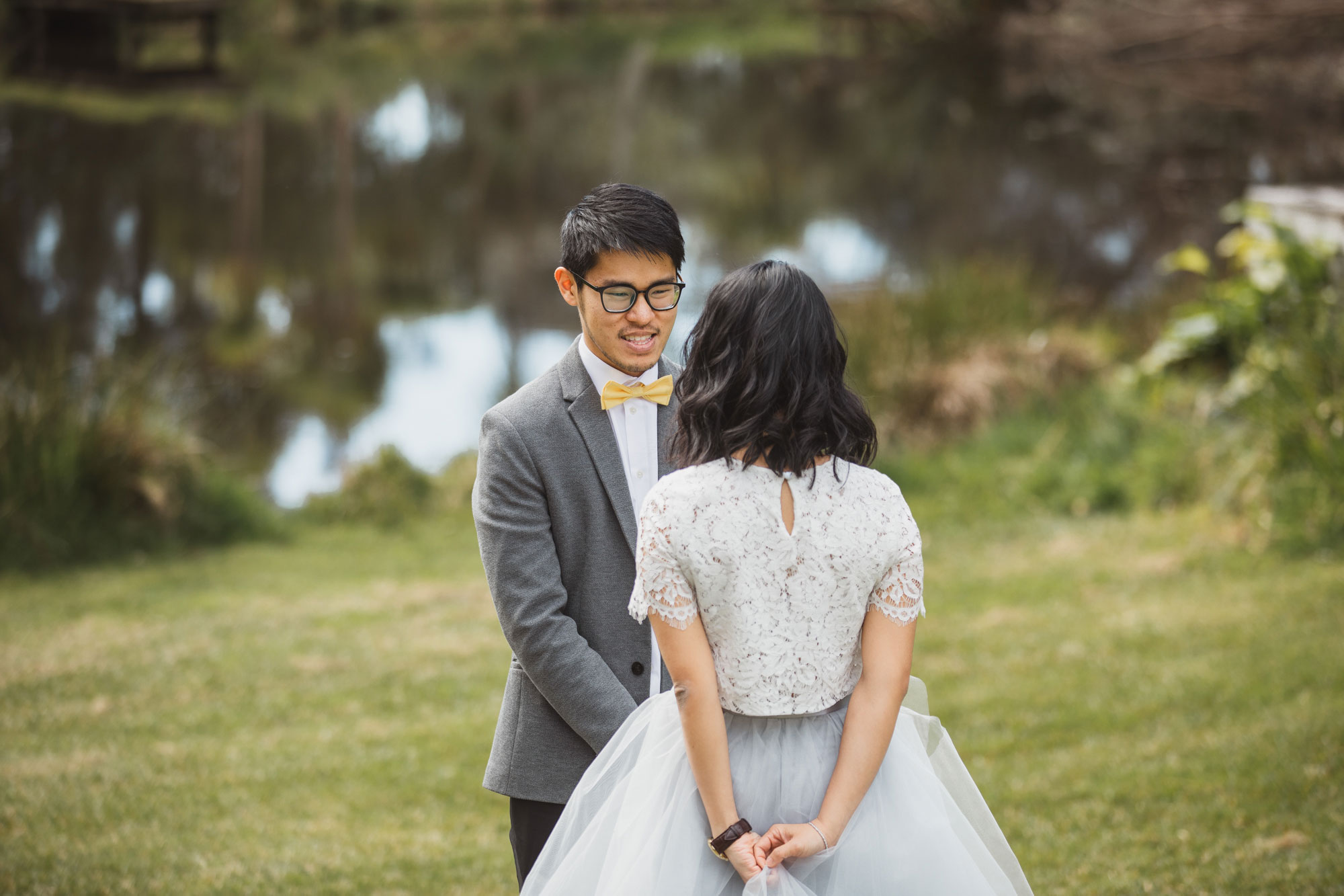 bride and groom auckland first look