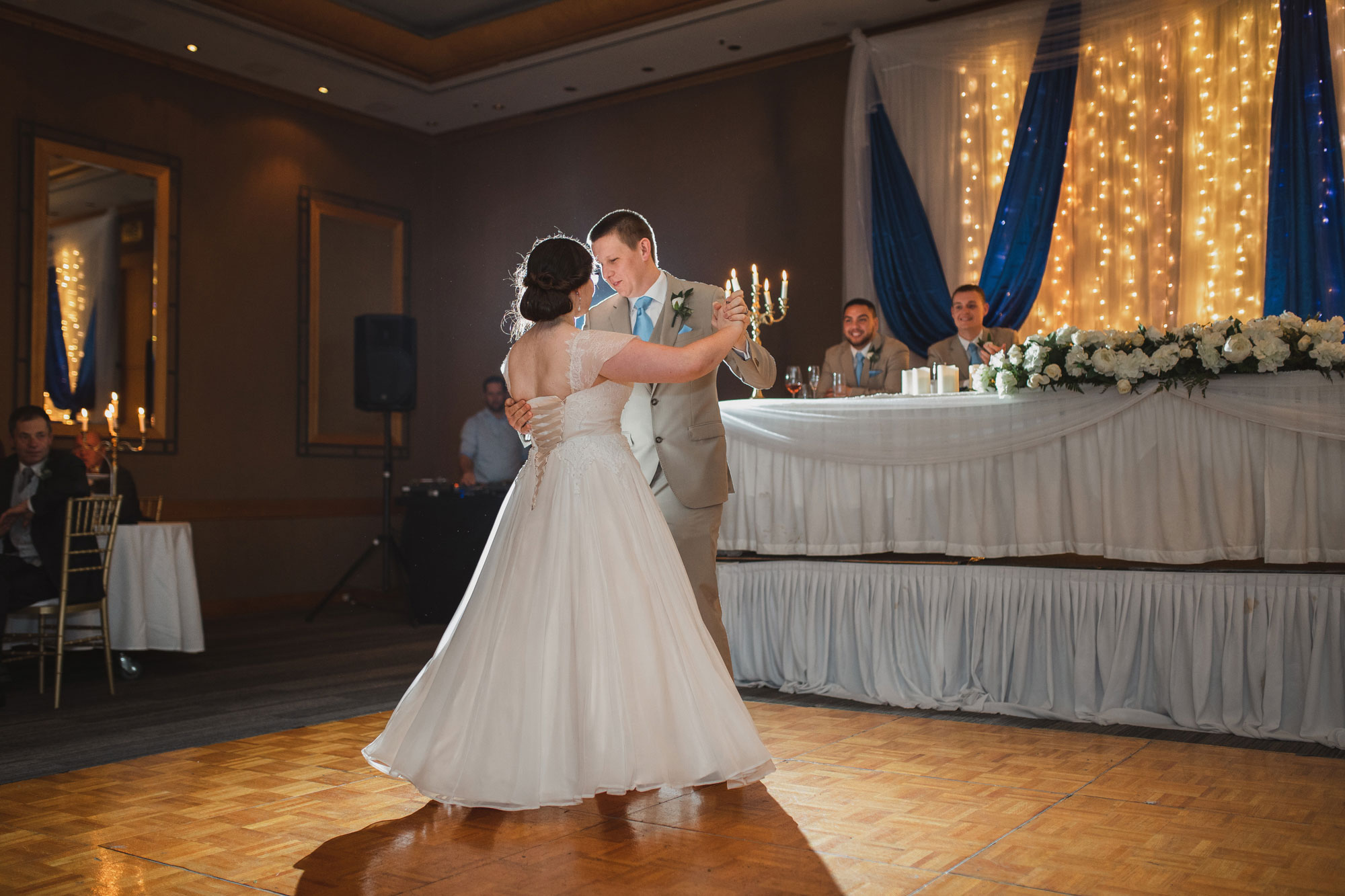 auckland bride and groom first dance