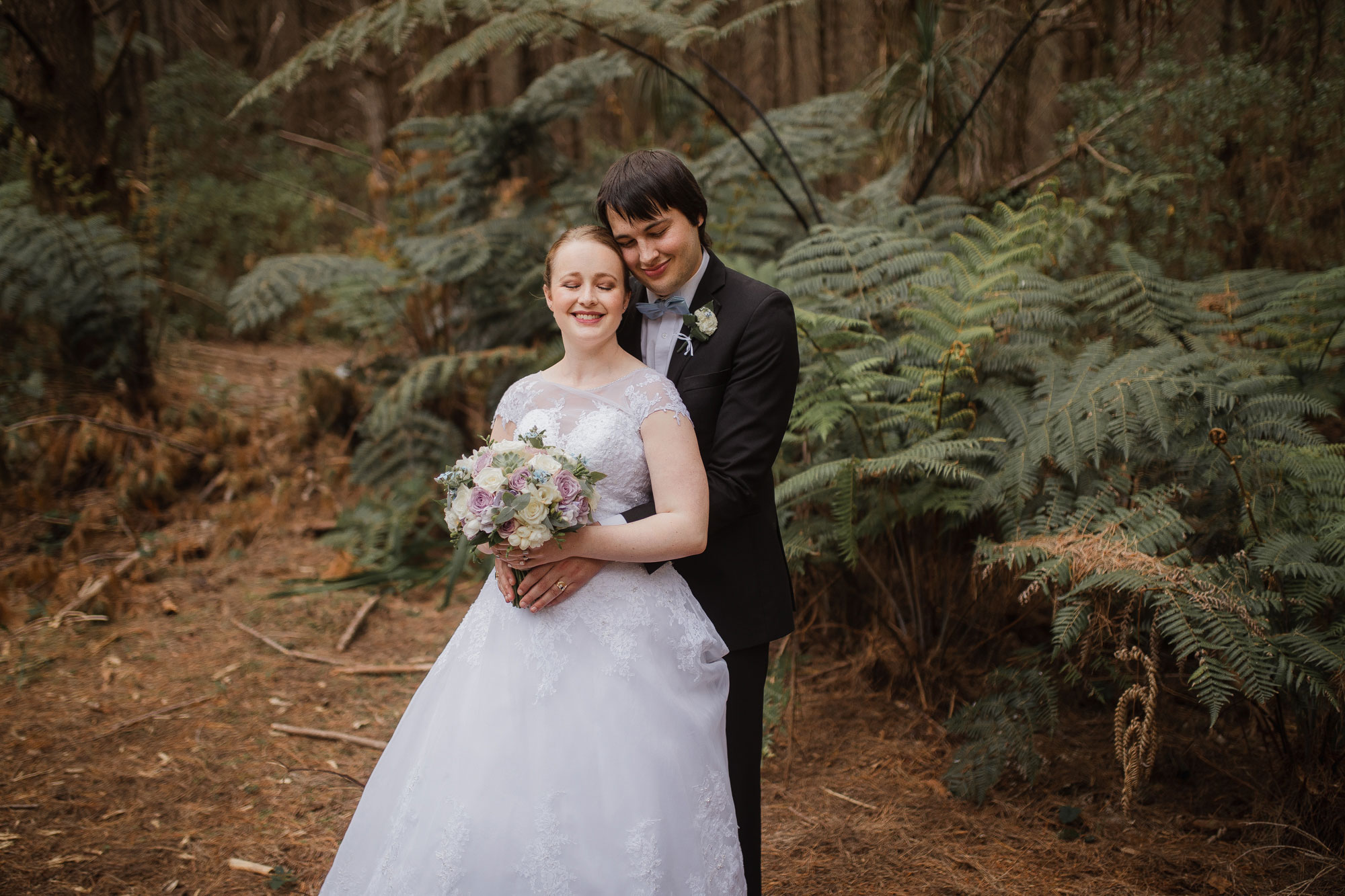 wedding shoot in auckland forest