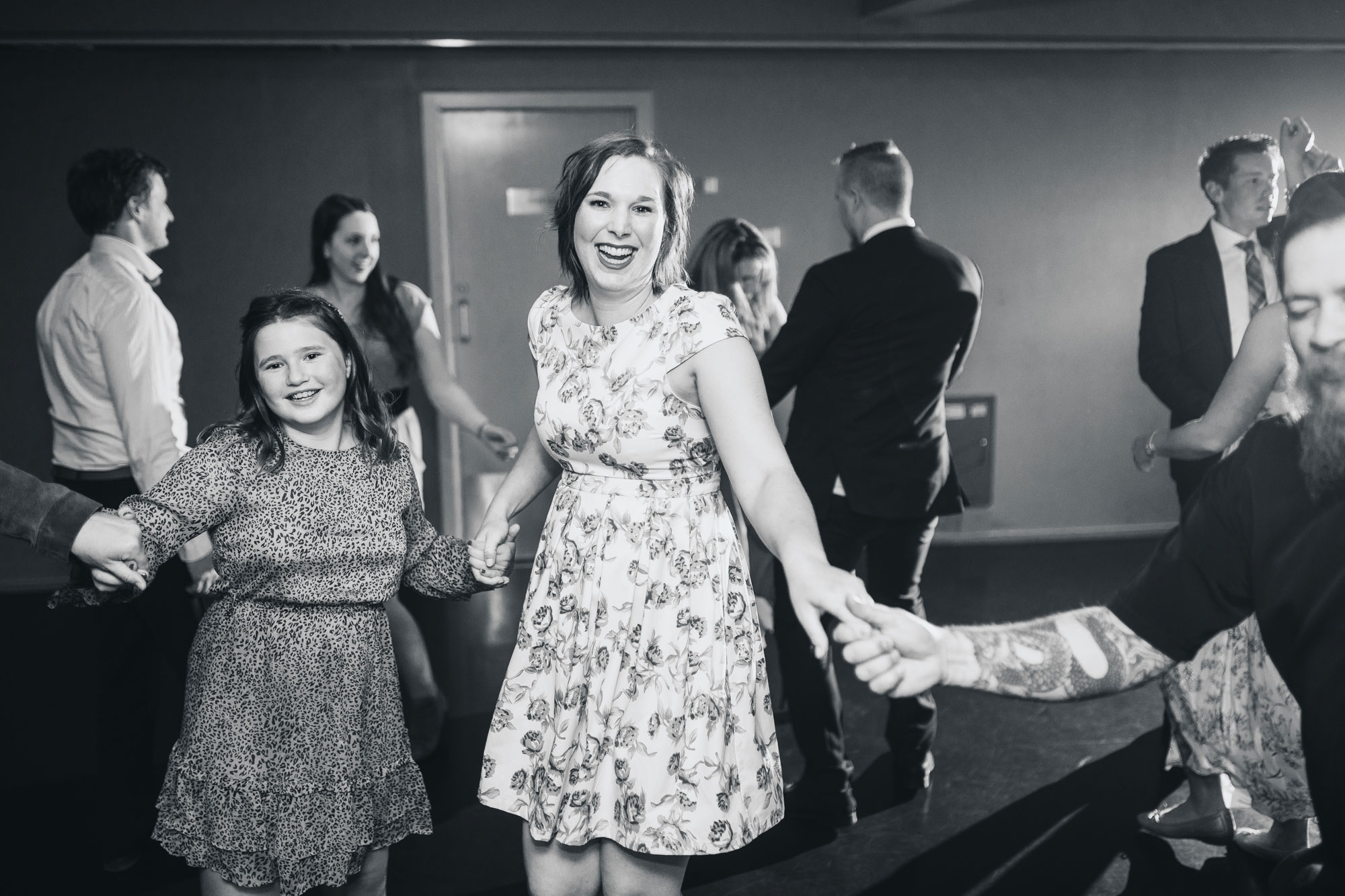 wedding guests dancing