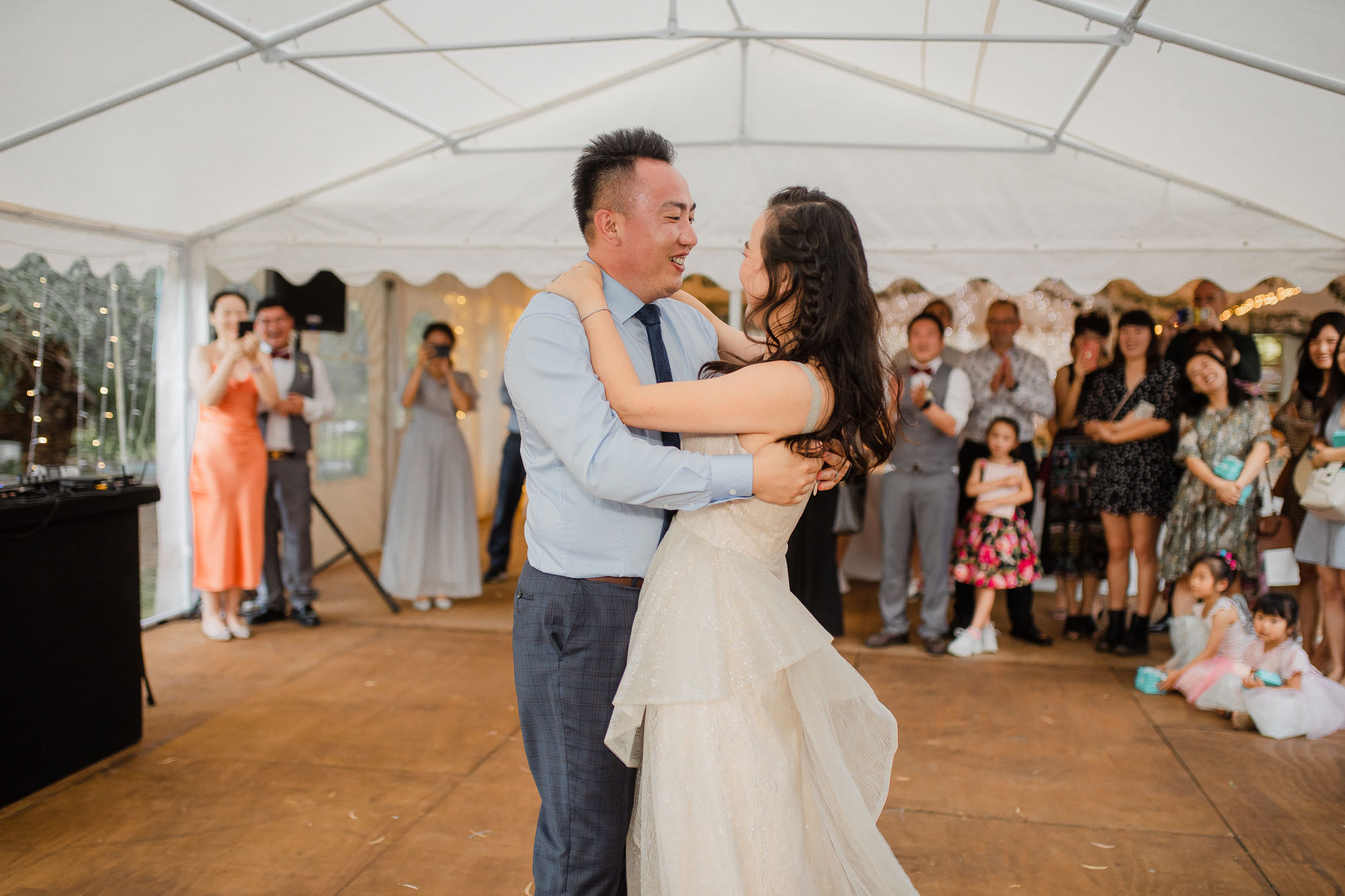 couple first dance at tawharanui lodge