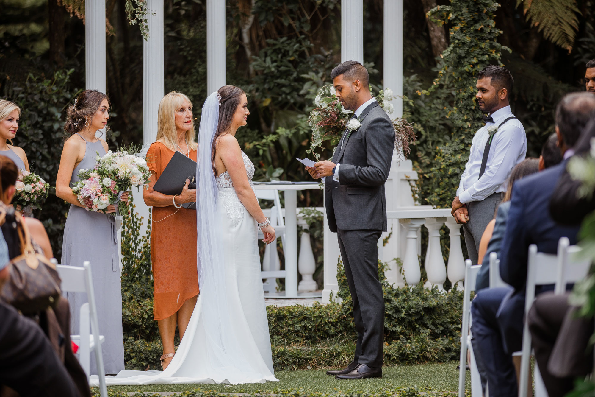 bride and groom at tui hills