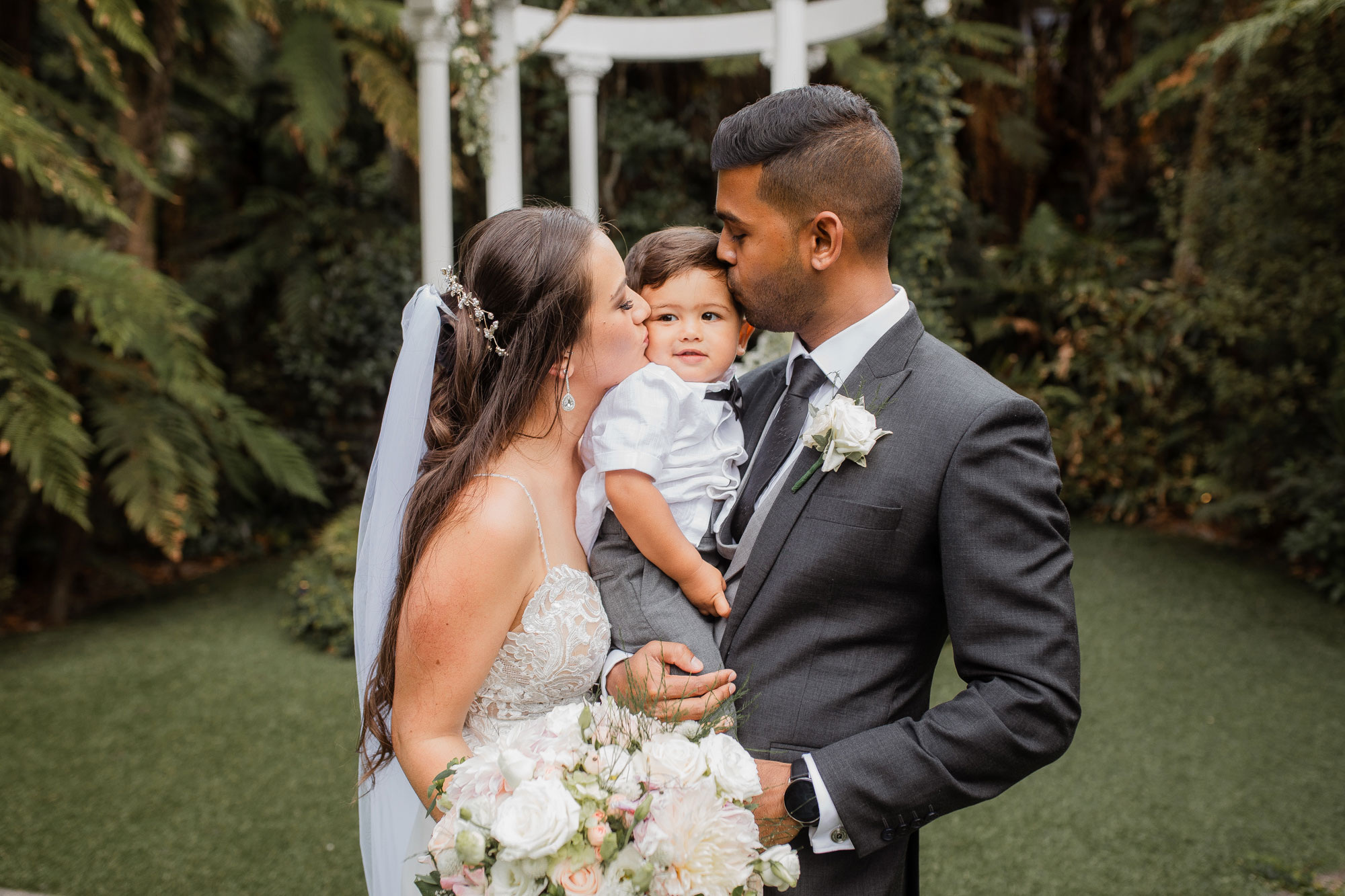 auckland bride and groom family photo