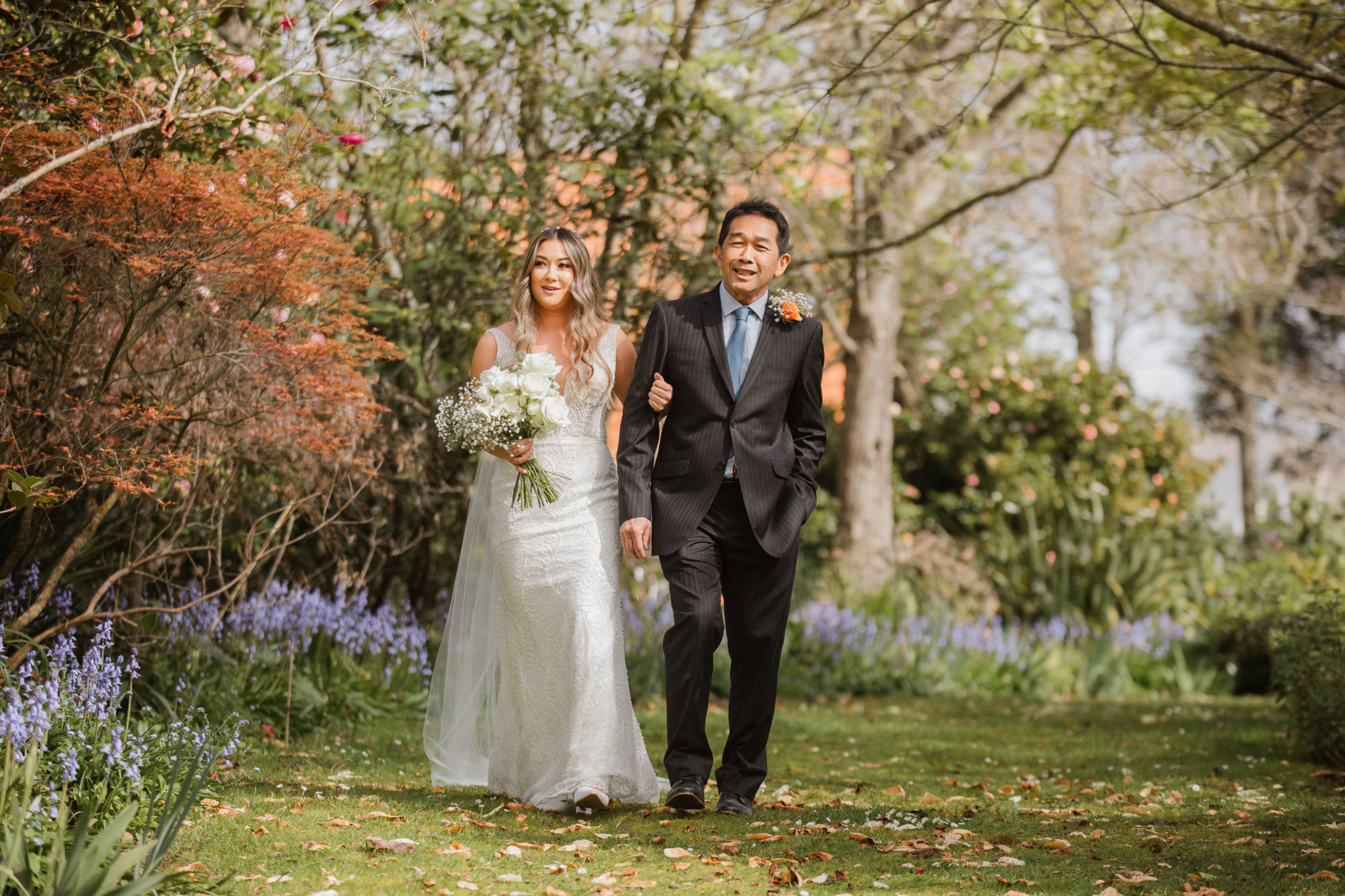 auckland bride arriving at wedding venue