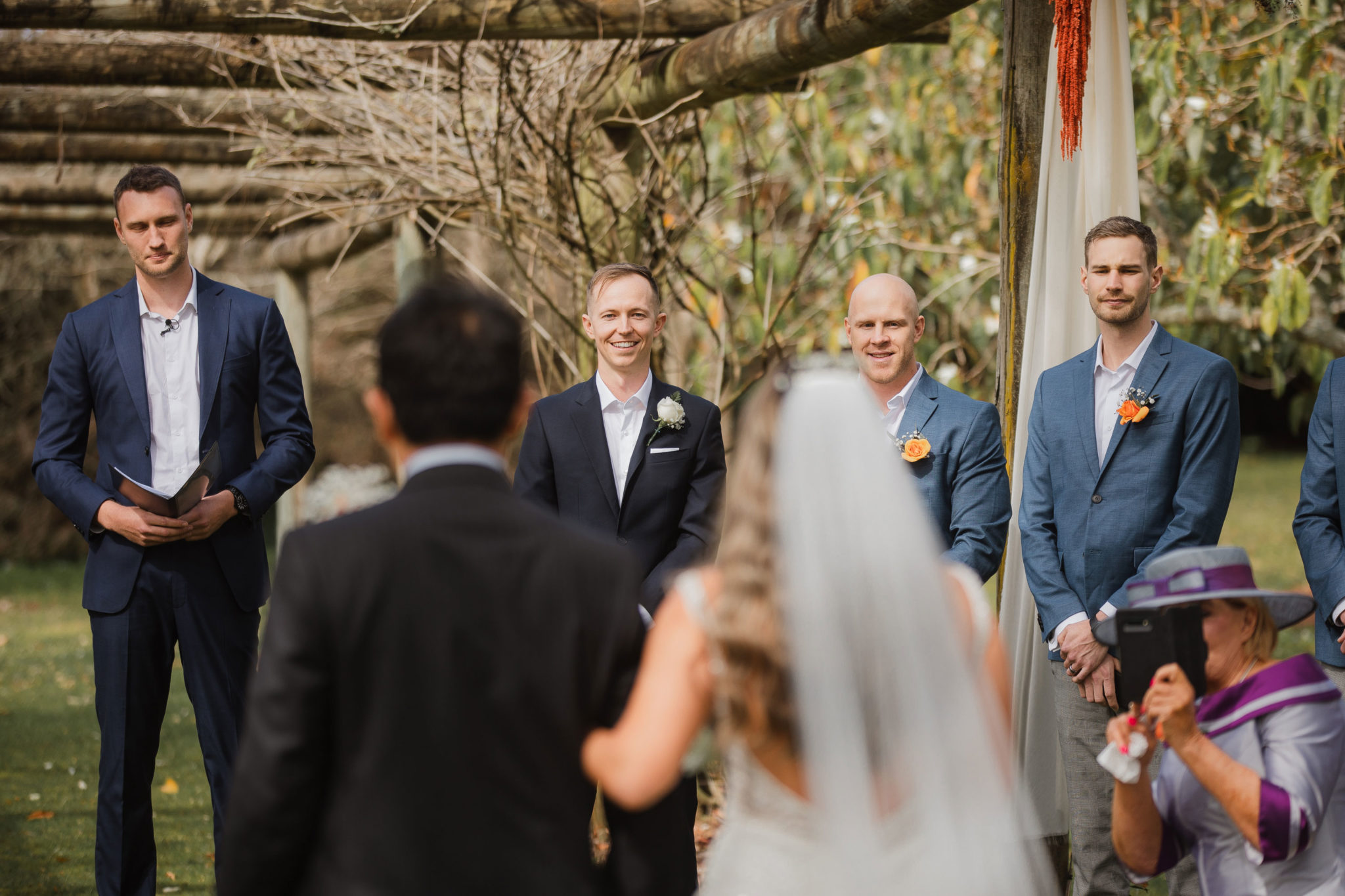 groom reaction to bride walking down the aisle