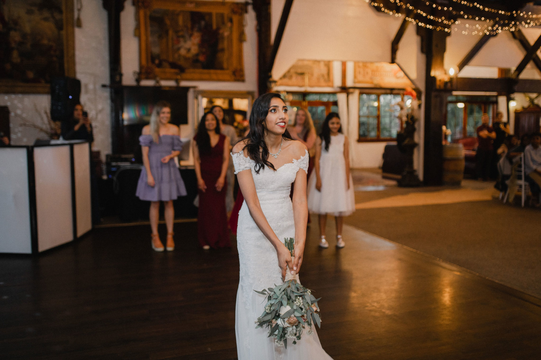 auckland wedding bouquet toss