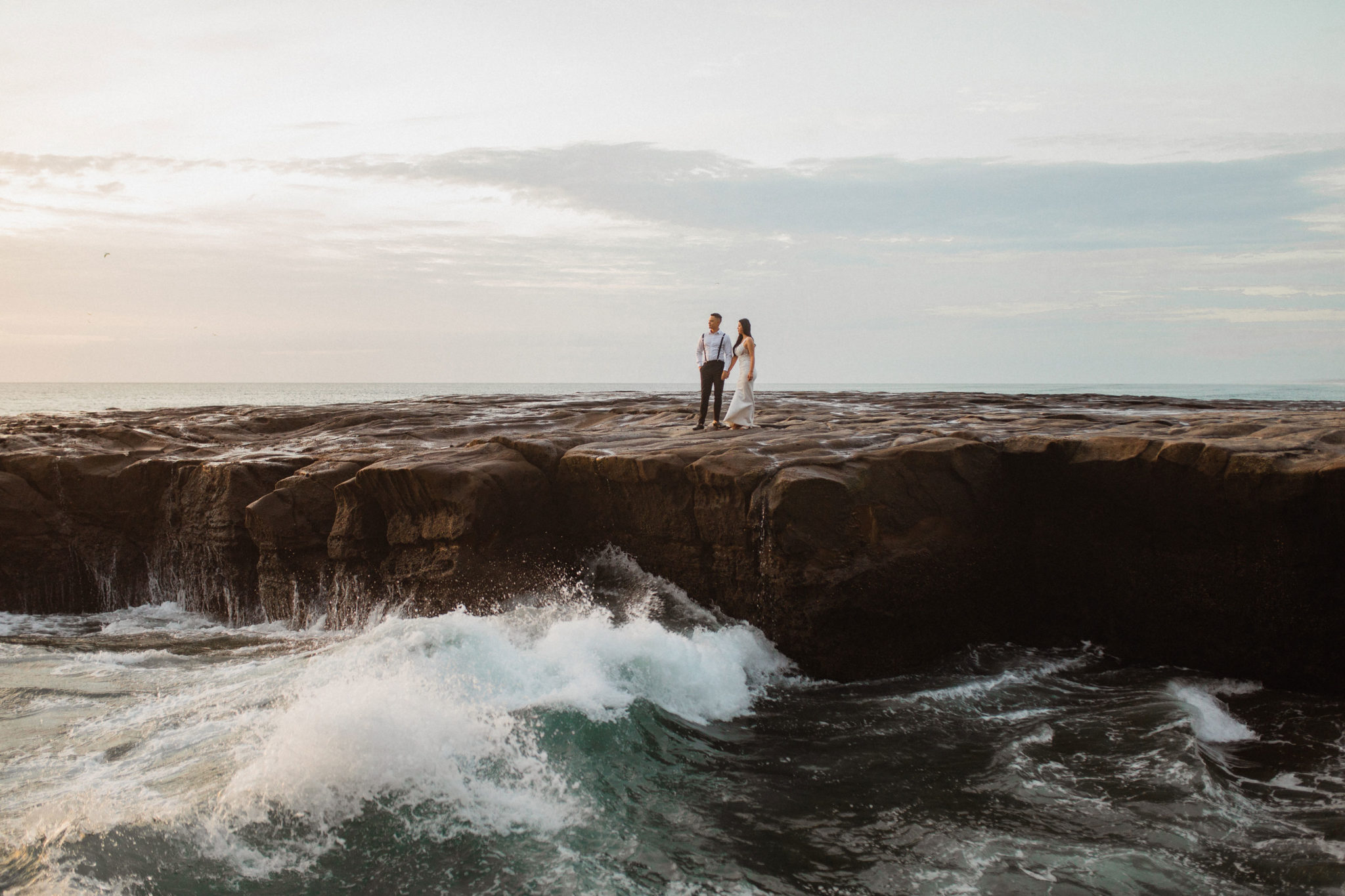 auckland muriwai beach couple shoot