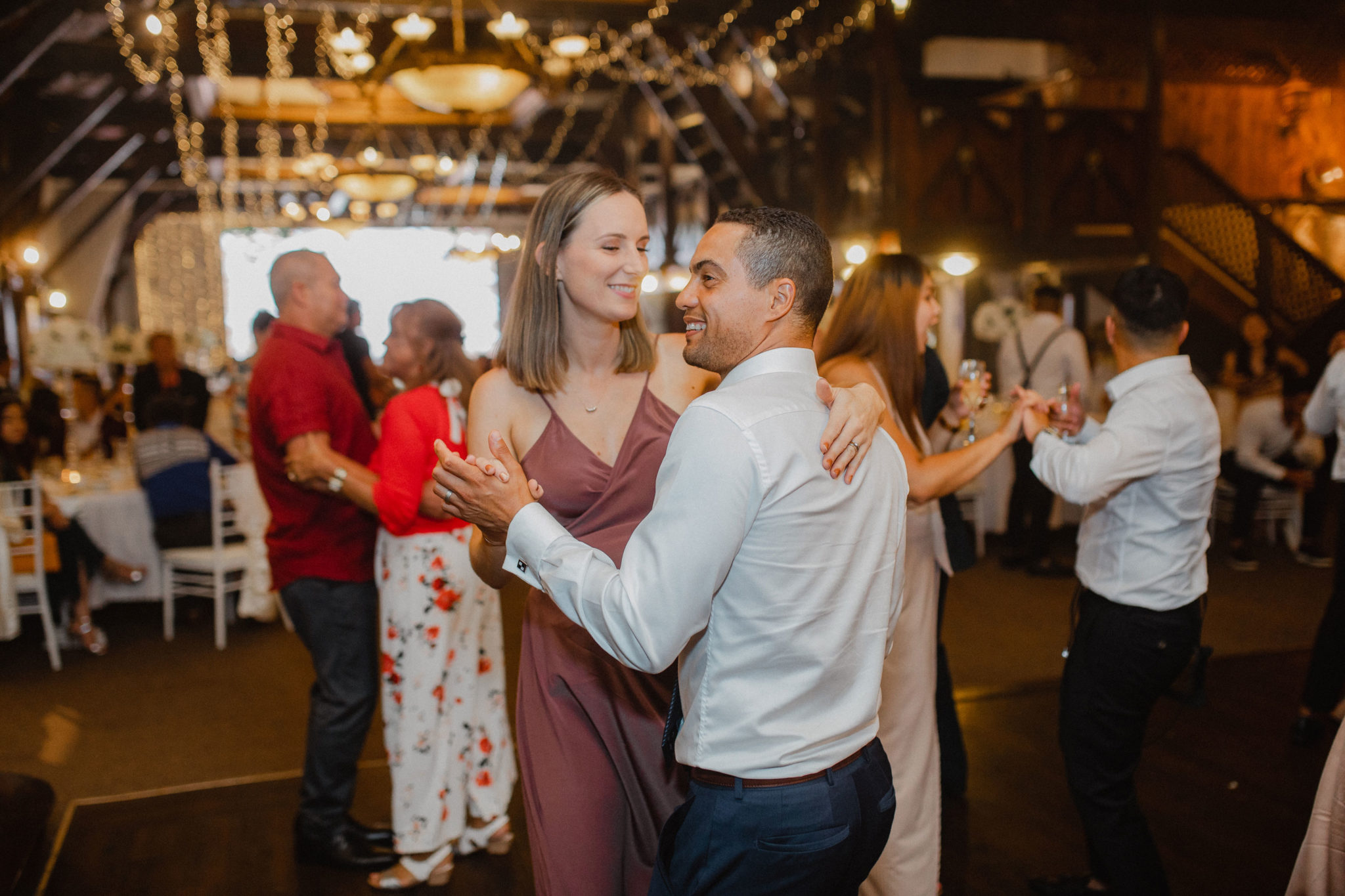 wedding guests dancing